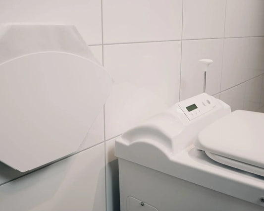 Polttava käymälä kompostoivan tilalle - Jyrkin ja Sirpan käyttökokemuksia